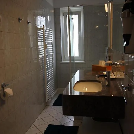 Weber Apartment *